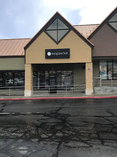 Sunglass Hut - Landmark Dr